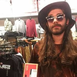 Meet your Posher, Devin